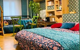 Belle chambre en rez de chaussée avec sauna dans quartier calme